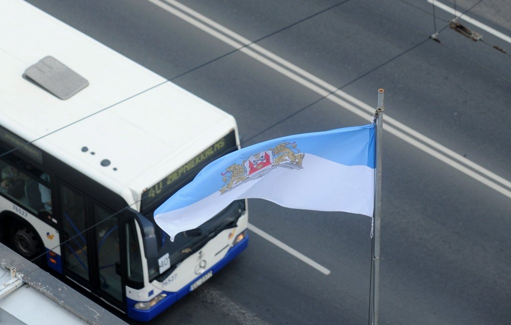 Bremzējas Rīgas lidojums