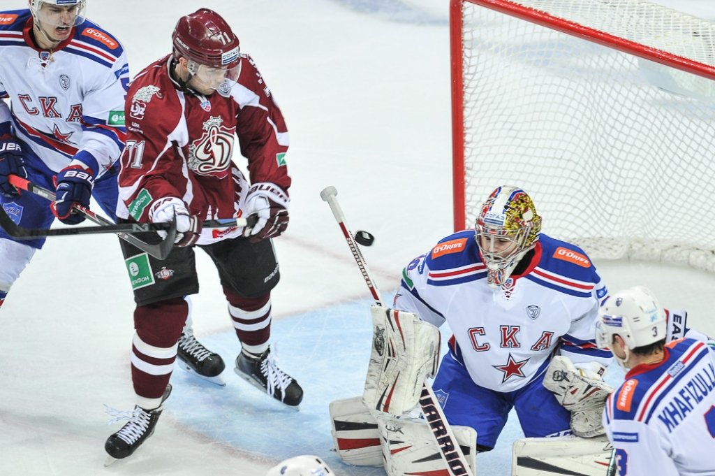 FOTO: Rīgas Dinamo pret SKA piedzīvo pirmo neveiksmi šogad