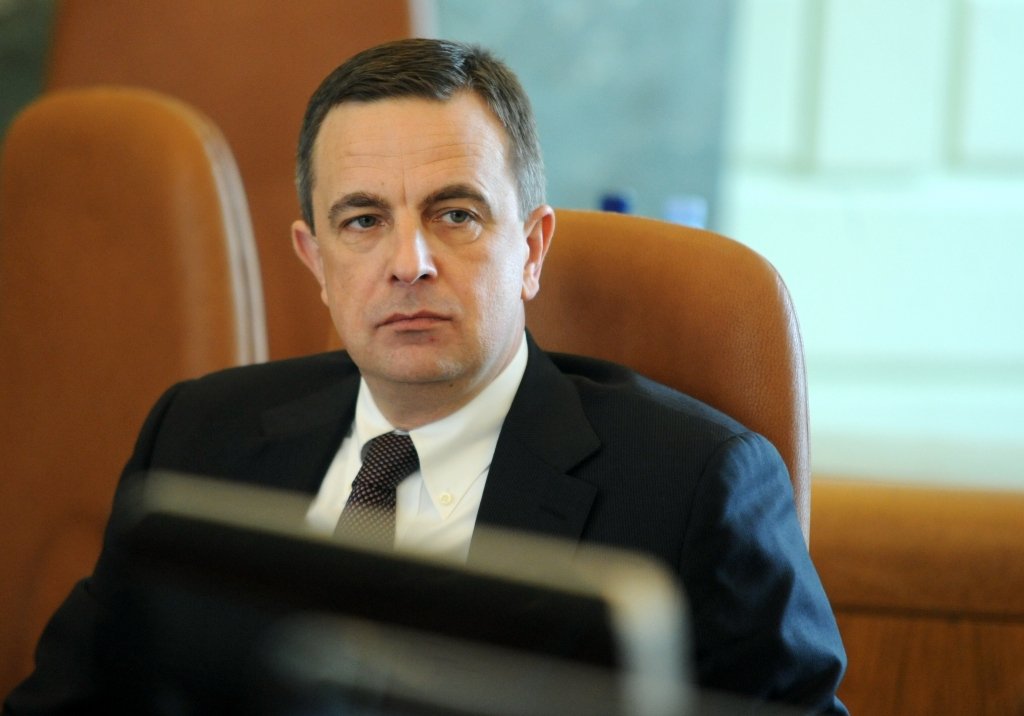Ronis: Bērziņa lēmumam par 9.maija svinību apmeklējumu Maskavā nav ārpolitiskas nozīmes