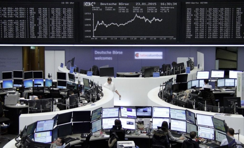 Investors: Akcijas augšā - eiro lejā
