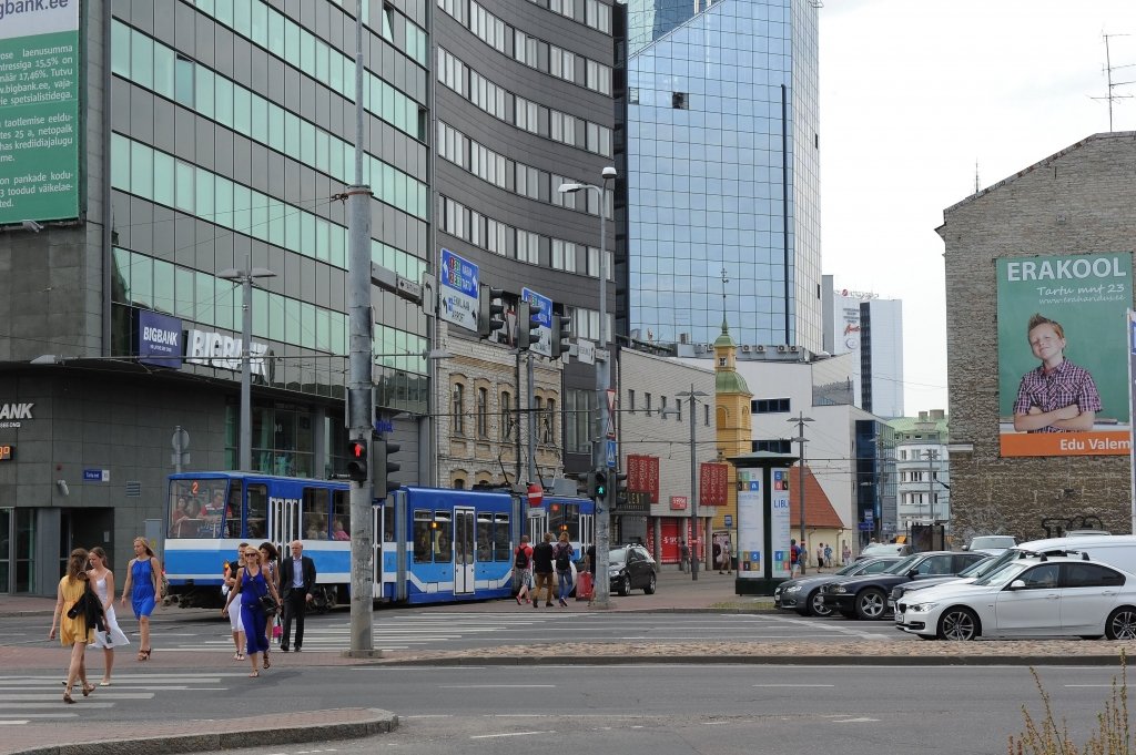 Par šiku Rīgas tramvajā ir jāmaksā, Tallinā bez maksas brauc deklarētie