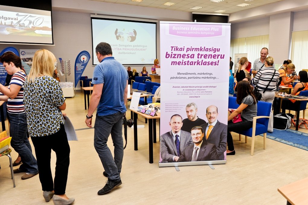 Reģionālais gadatirgus «Izglītība pieaugušajiem» Kompetenču attīstības centrā (FOTO)
