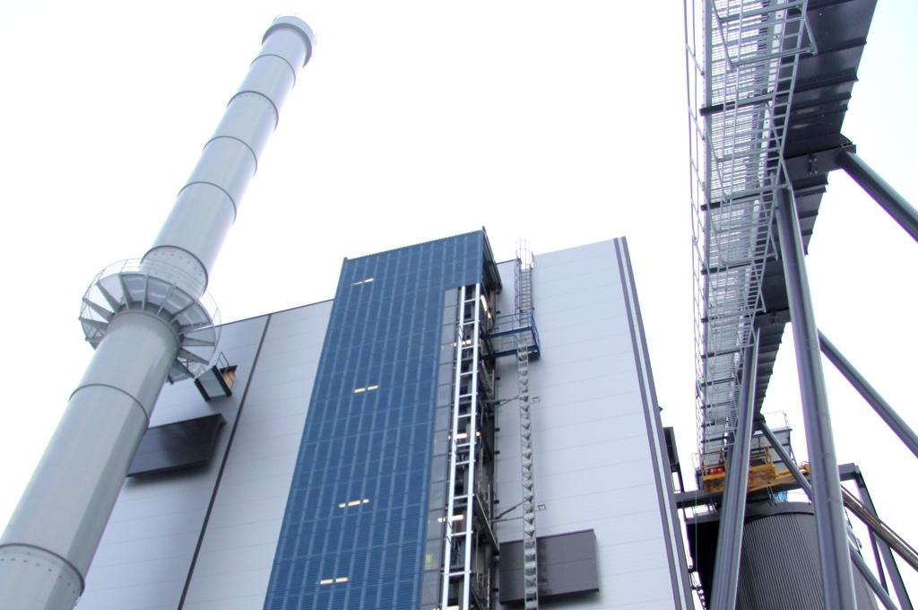 «Fortum» atvainojas klientiem, kas palikuši neziņā norauto zīmīšu dēļ