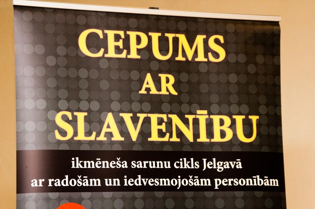 FOTO: Inga Spriņģe «Cepumā ar slavenību» stāsta par savu pieredzi žurnālistikā