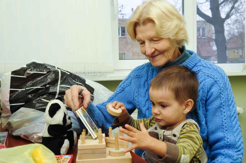 Pensionāru biedrība sadarbībā ar Sociālo lietu pārvaldi īsteno ģimenes asistentu projektu (FOTO)