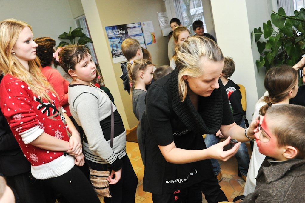Brīvprātīgie panāk, ka «brīnumi turpinās» (FOTO)