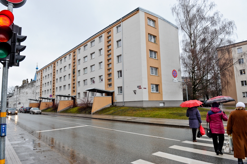 Izveidota jauna investīciju piesaistes platforma padomju laika daudzdzīvokļu ēku renovācijai (FOTO)