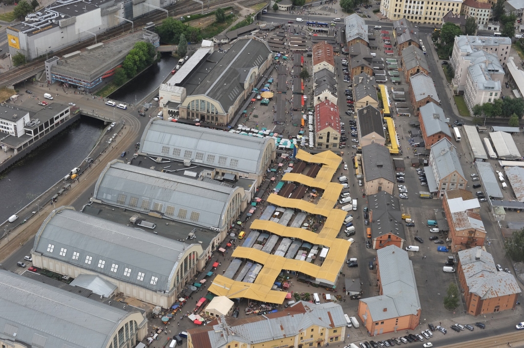 Autostāvvietas pie Centrāltirgus turpmāk apsaimniekos Rīgas satiksme