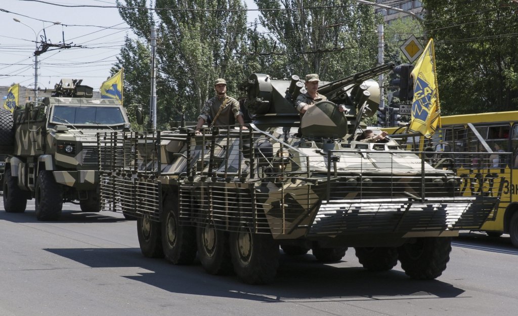 Ukrainas austrumos krituši trīs karavīri