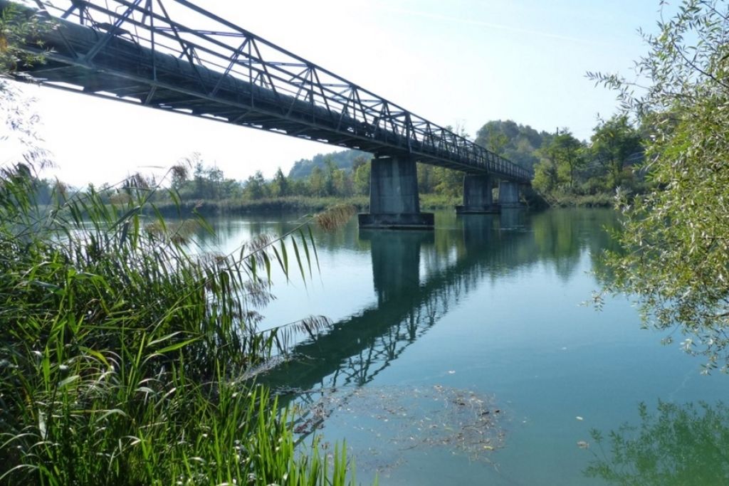 Nebijis gadījums Šveicē: vāc iedzīvotāju naudu tilta atjaunošanai