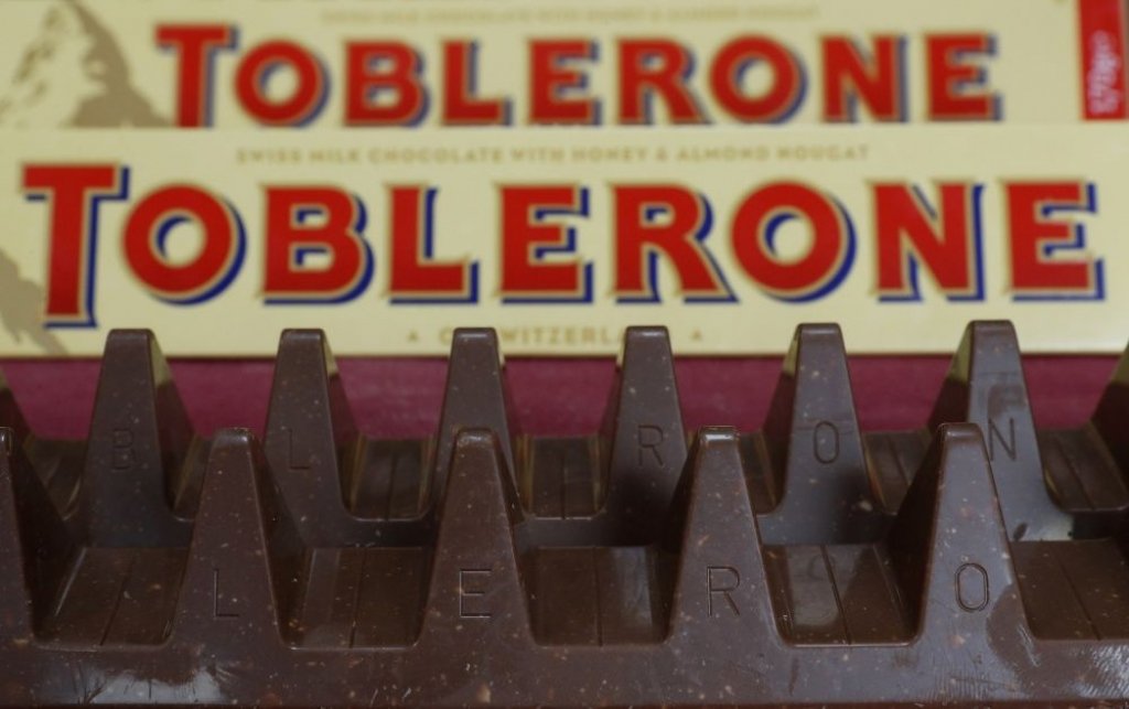 Brexit dēļ Lielbritānijā samazina Toblerone šokolādes izmērus