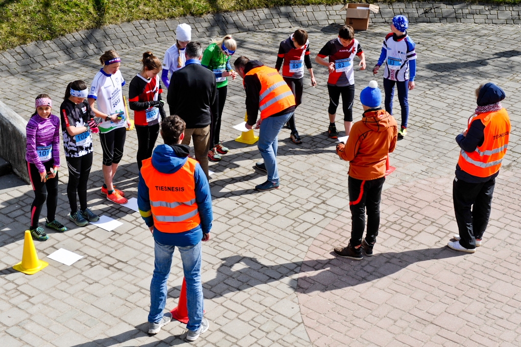Skolu kauss orientēšanās sportā: Spīdolas ģimnāzijai otrā vieta (FOTO)