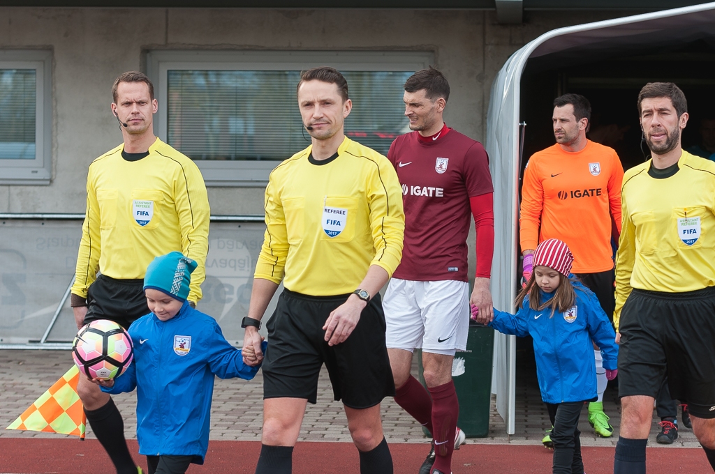 “Jelgavas” futbolisti zaudē pirmajā īstajā pašmāju spēlē (FOTO)