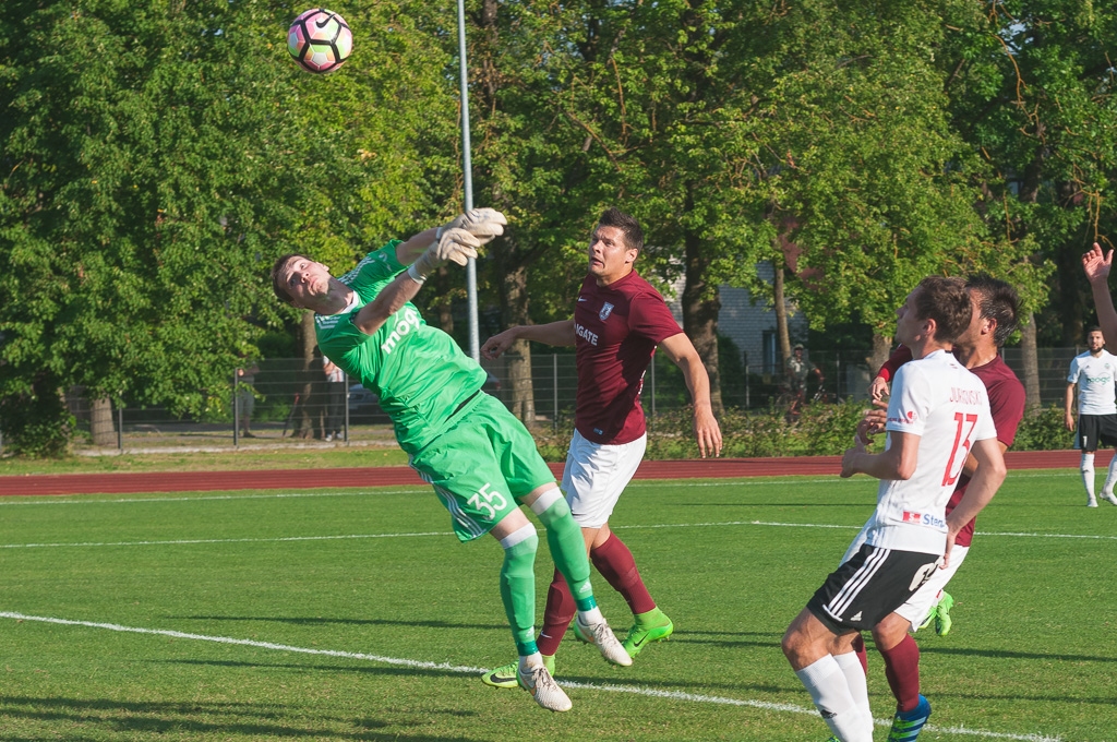 Karlsona divi gūtie vārti nodrošina "Liepāja"/"Mogo" uzvaru pār "Jelgavas" futbolistiem (FOTO)