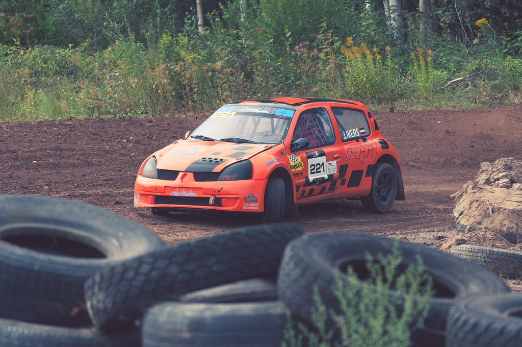 “Rullītis” atkal uzņem rallijkrosa sacensības (FOTO)