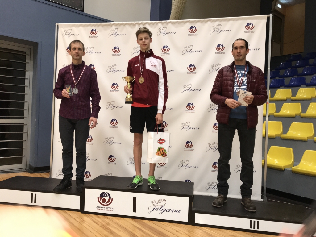 Izspēlēts krosmintona čempionāts (FOTO)