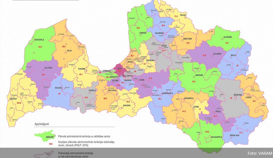 VARAM: Pašvaldībām nav tiesību rīkot iedzīvotāju aptaujas par administratīvi teritoriālo reformu