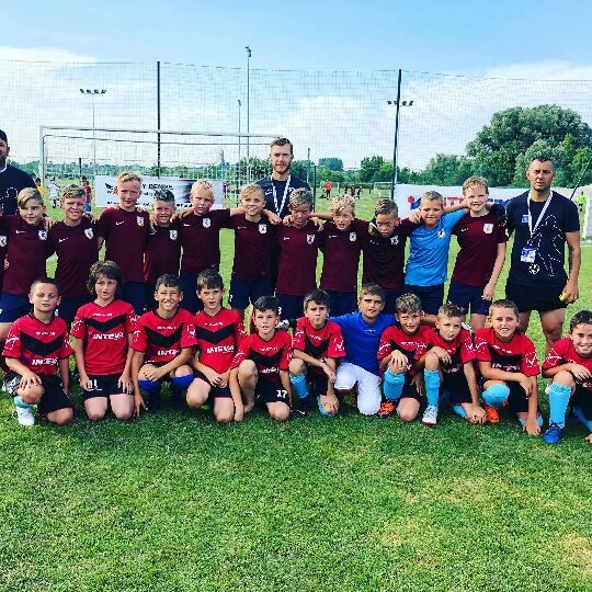 Jaunie futbolisti cīnās starptautiskā turnīrā. U14 jauniešiem – zelts (FOTO)