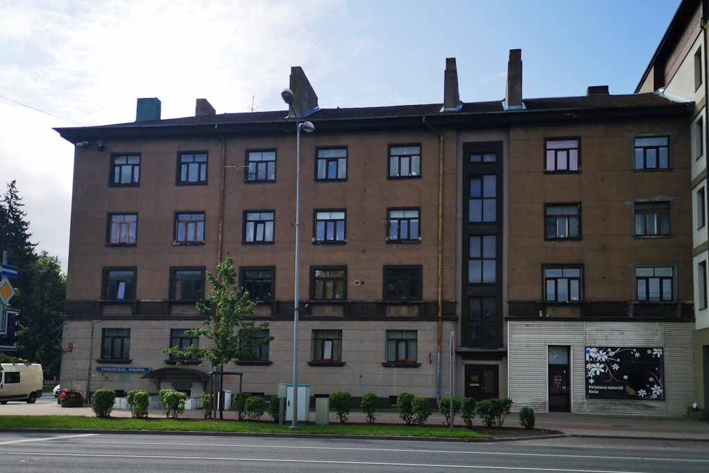 Atliktās renovācijas sekas - māja Jelgavā, Lielajā ielā 3 var palikt bez apkures