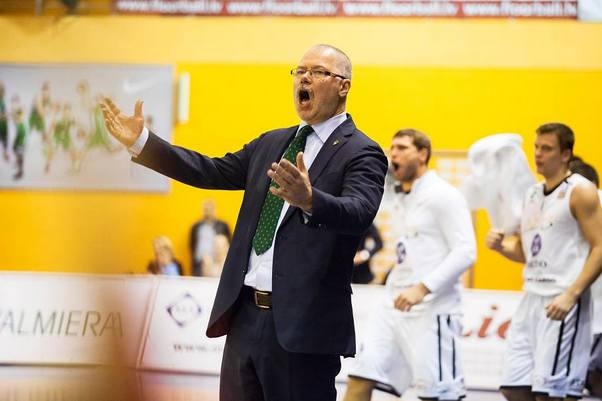 Treneris Varis Krūmiņš atgriežas basketbolā