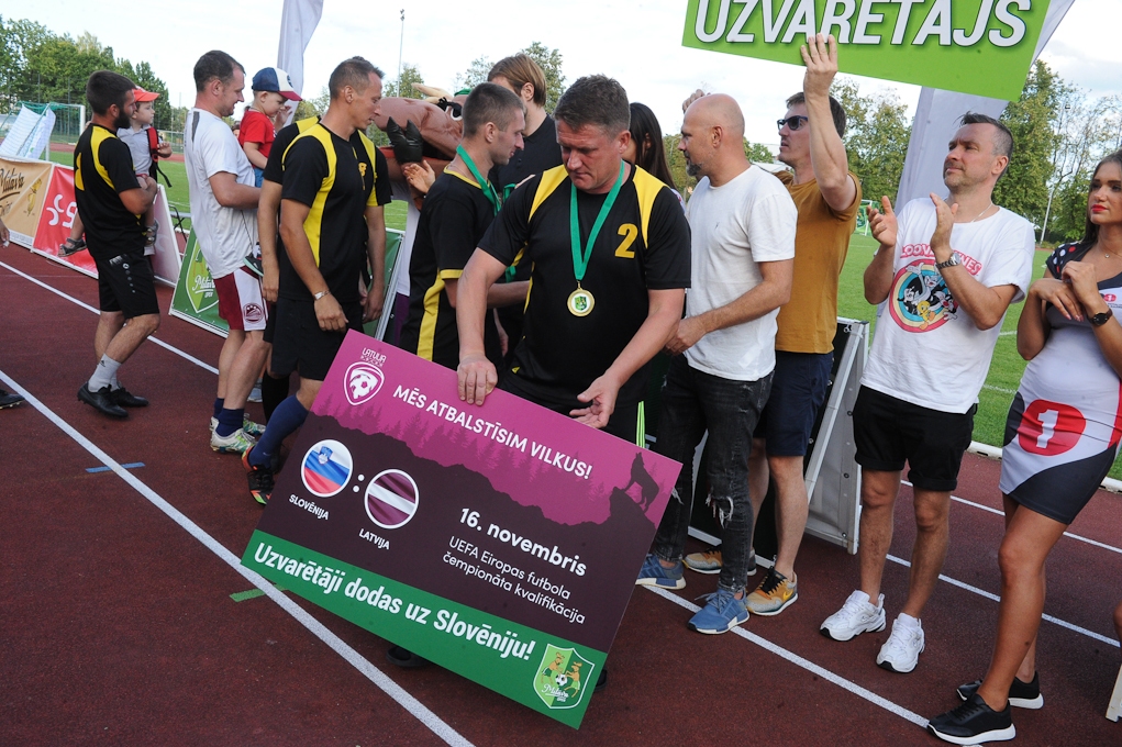 „Mītava open” kausu izcīna futbola komanda „Pārlielupe” (FOTO)