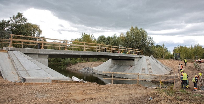 Nākamnedēļ atklās satiksmi pār jauno Svētes tiltu Būriņu ceļā Jelgavā