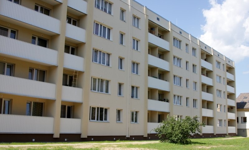 Vāc parakstus par aizliegumu dzīvojamās ēkas siltināt ar putuplastu