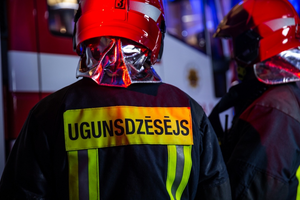 Zemgalē ugunsdzēsēji glābēji 45 reizes likvidē spēcīgā vēja radītās sekas (papildināta)