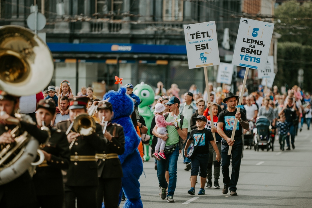 Tēva dienas festivāls un citi “Mammamuntetiem.lv” rīkotie pasākumi ģimenēm klātienē šogad nenotiks