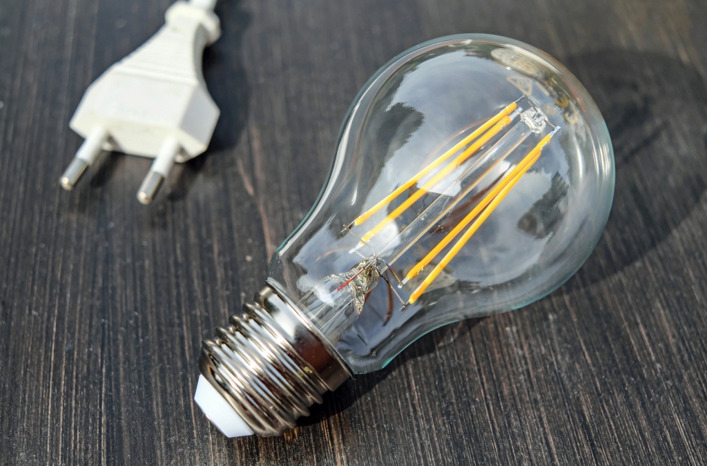 Elektrotraumas oktobrī guvuši četri mazi bērni