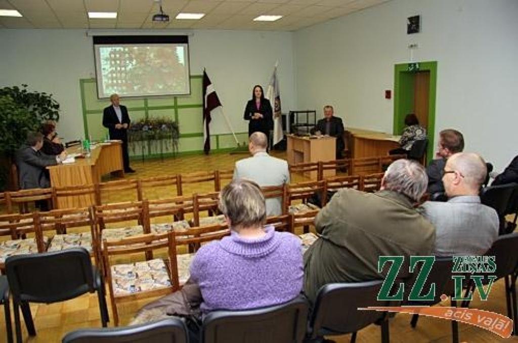 Ozolnieku iedzīvotāju sapulce – dalībnieku maz, bet jautājumu daudz