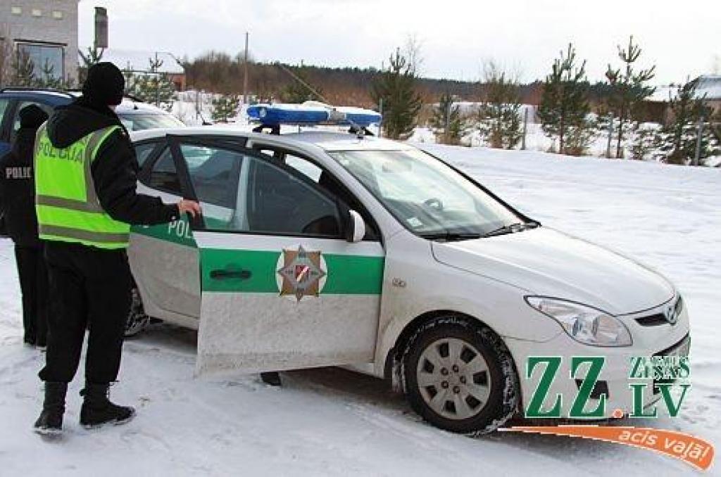 Pašvaldības policijas inspektori notver trīs laupītājus jauniešus (papildināts)