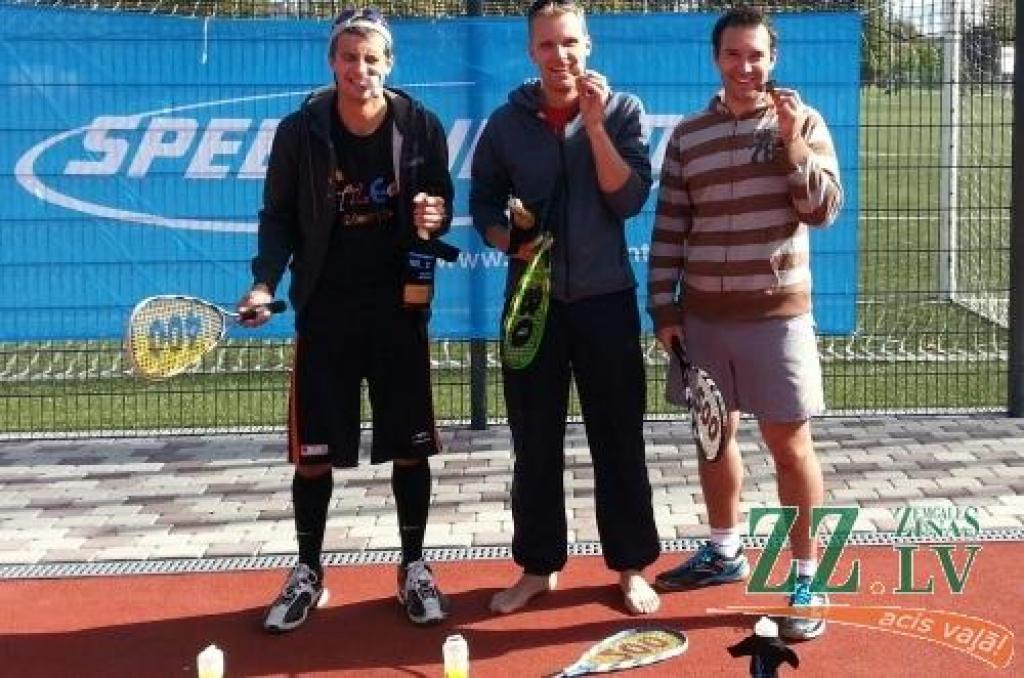 Jelgavā noslēdzies Latvijā pirmais spīdmintona turnīrs (ar foto)