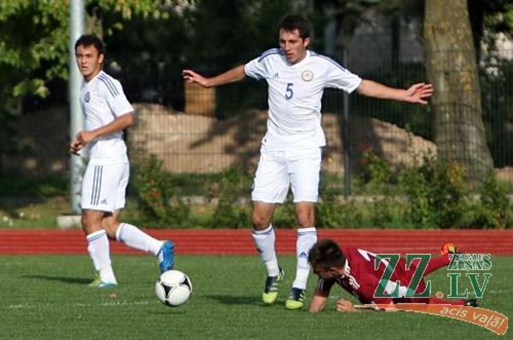 Futbols. U21 Jelgavā gūst otro punktu (ar foto)
