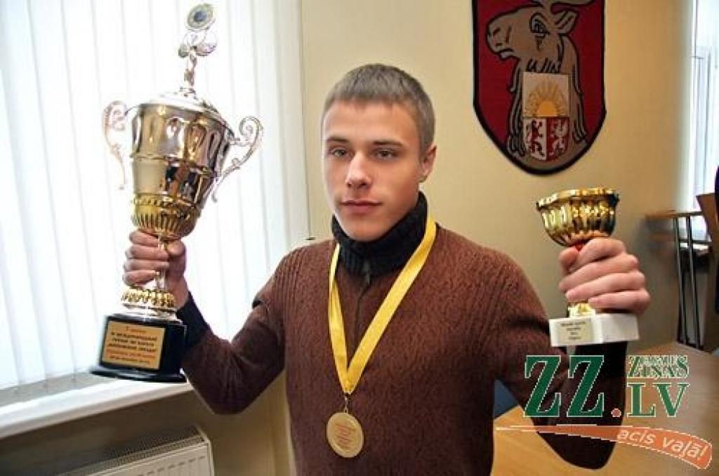 Karatē. Kalvis Kalniņš uzvar prestižajā Turcijas čempionātā