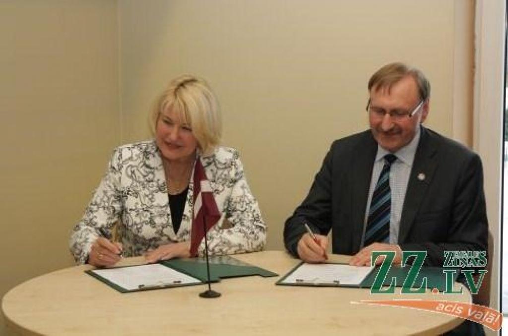 Uzņēmēji un Jelgavas tehnikums vienojušies par sadarbību