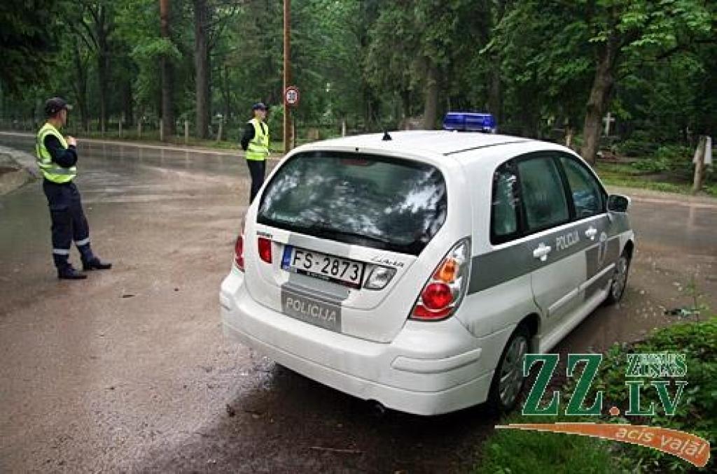 Vietējie palīdz policijai atrast nepilngadīgus auto zagļus