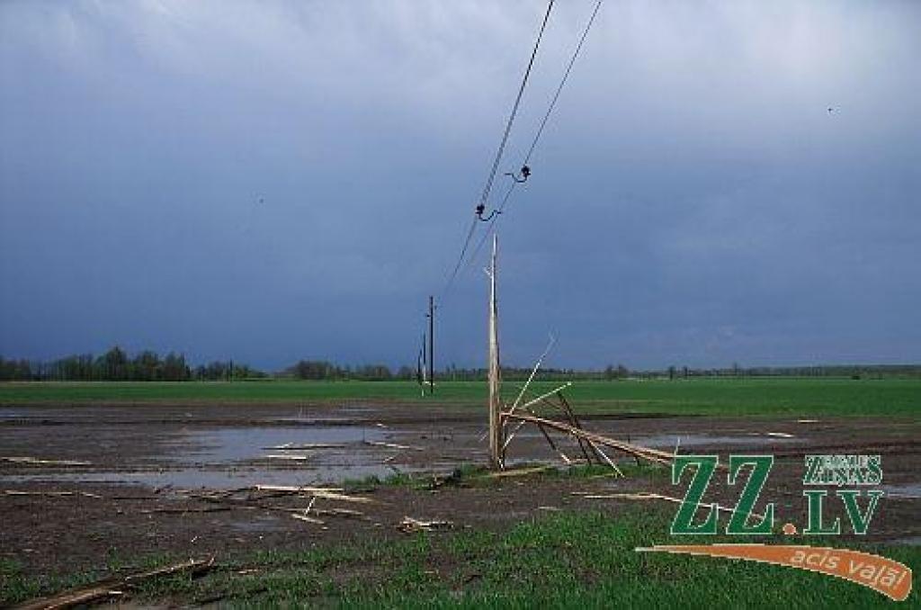 «Sadales tīkls» aicina būt piesardzīgiem negaisa laikā