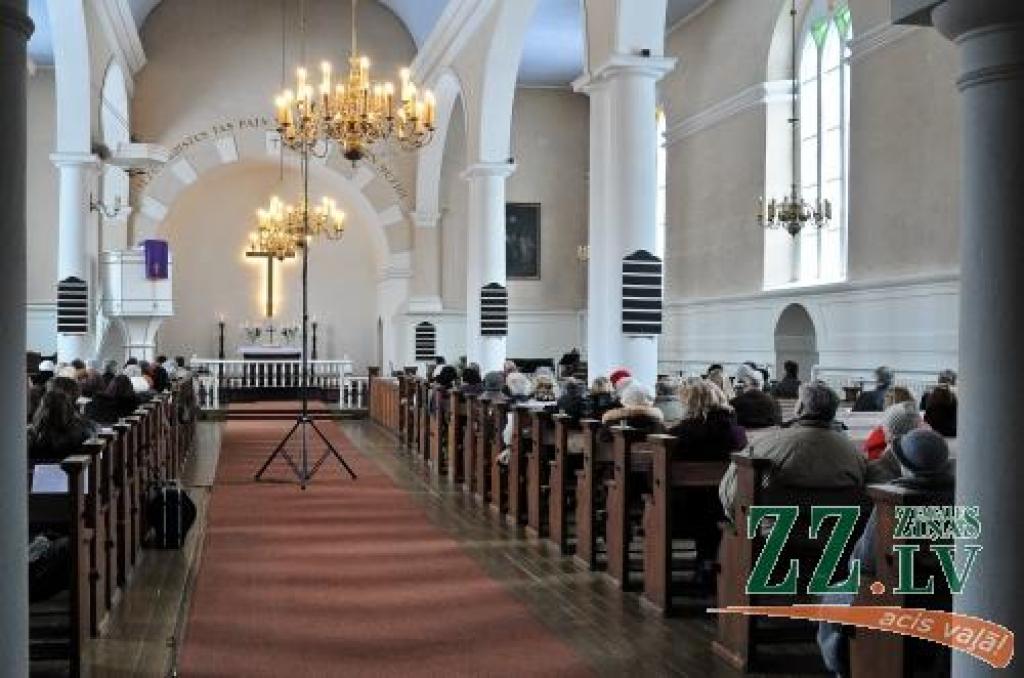 Sv.Annas baznīcā izskan «Balta mūzika baltā pilsētā» (ar foto)