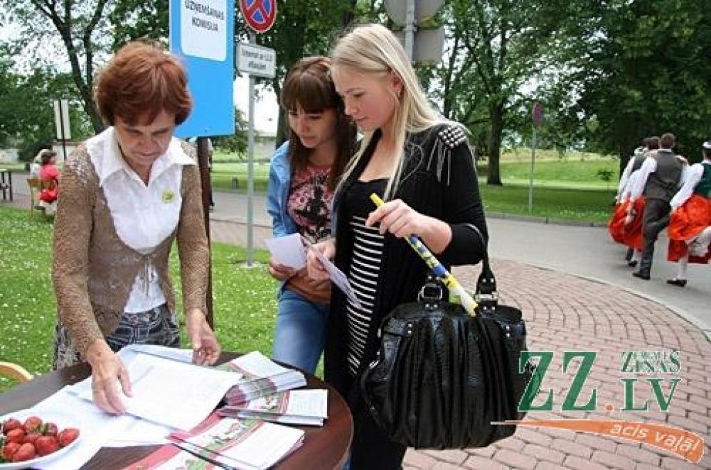 Sākusies pieteikšanās studijām; tehniskās problēmas novērstas