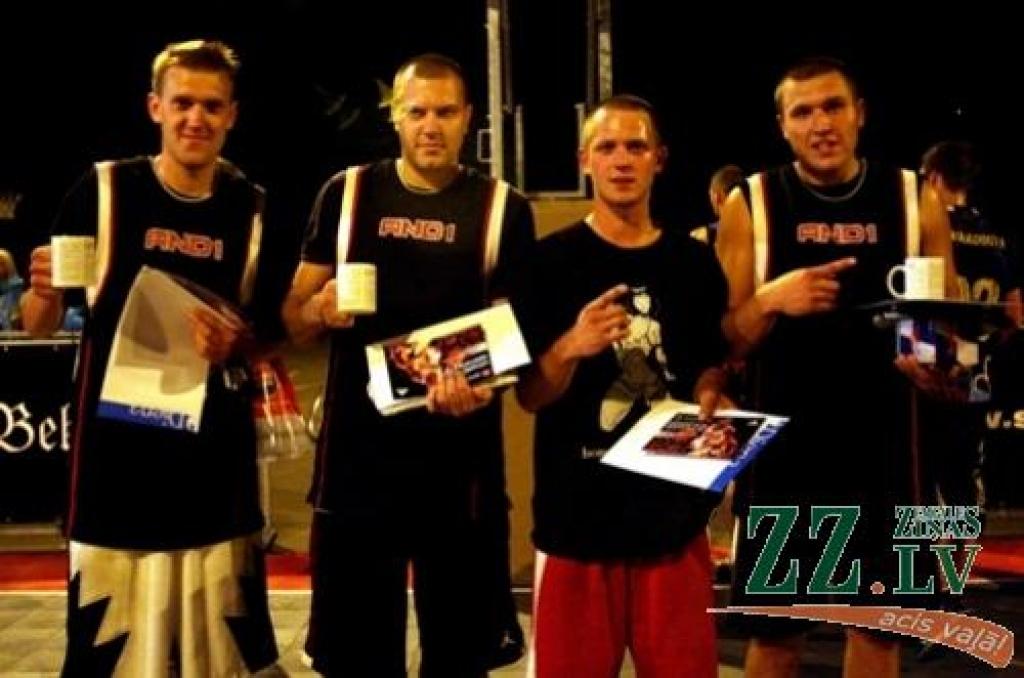 Jelgavas ielu basketbolisti cīnās «Ghetto Basket»