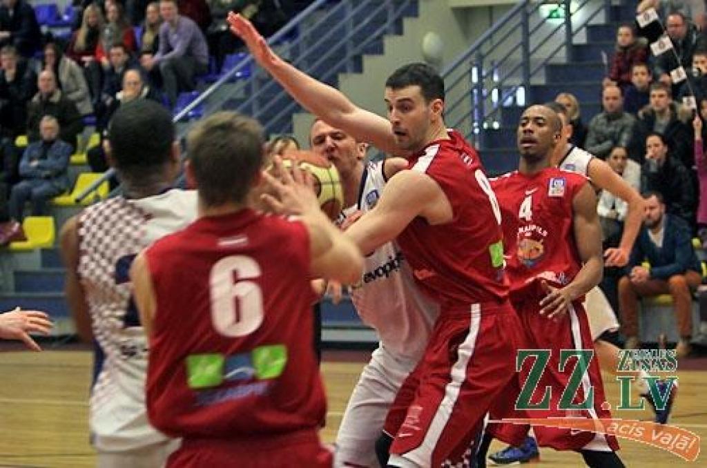 Basketbols. BK «Jelgava» otrajā puslaikā zaudē jēkabpiliešiem (ar foto)