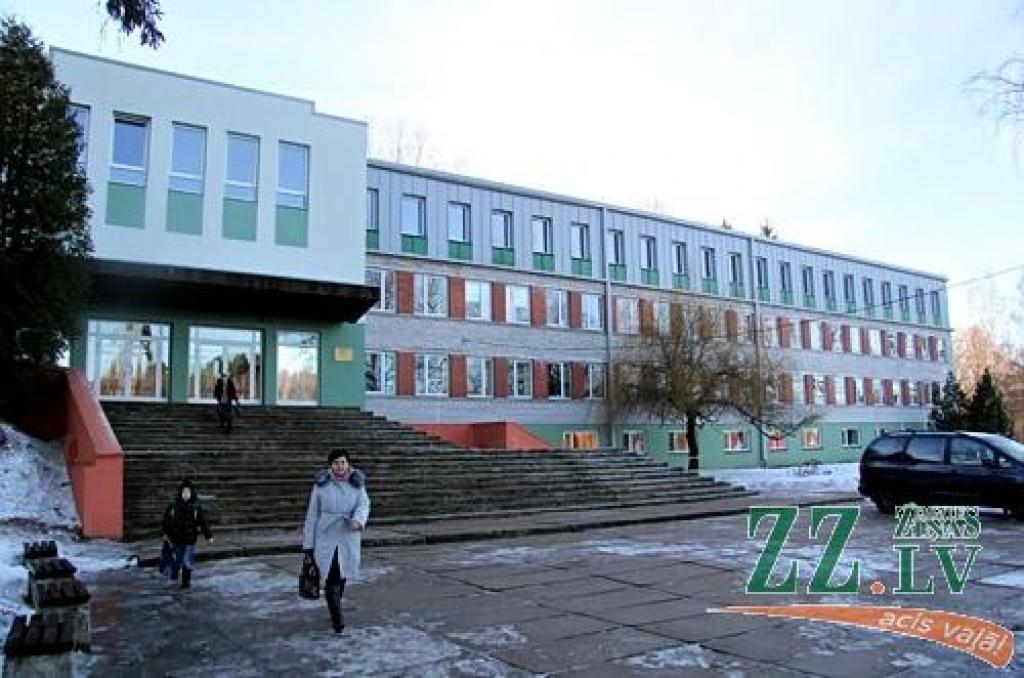 Ozolnieku vidusskolā labiekārtos kabinetus jaunajā stāvā