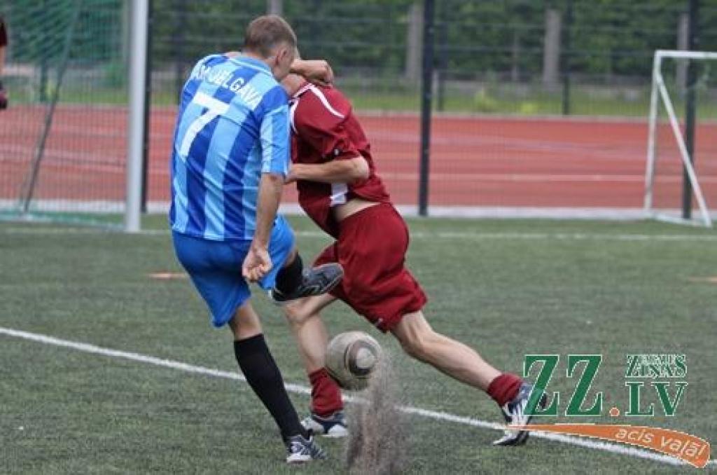 Futbols. Zibensturnīrā uzvar JFC «6 Beibleidi» un «Sniegavīri» (ar foto)