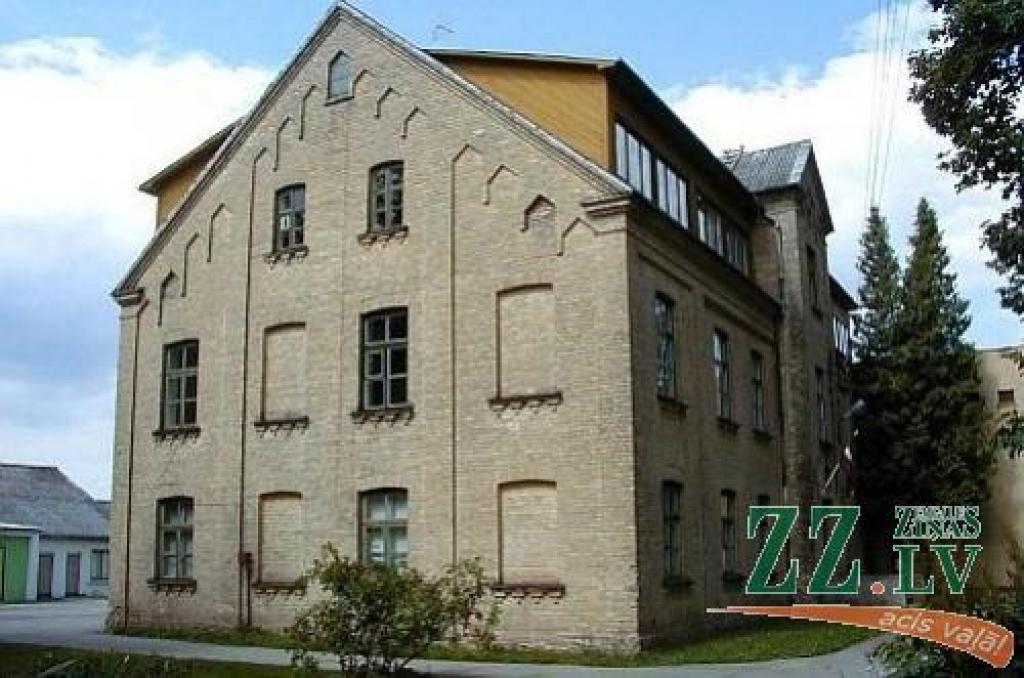 Svētes pamatskola sestdien svinēs 175.jubileju