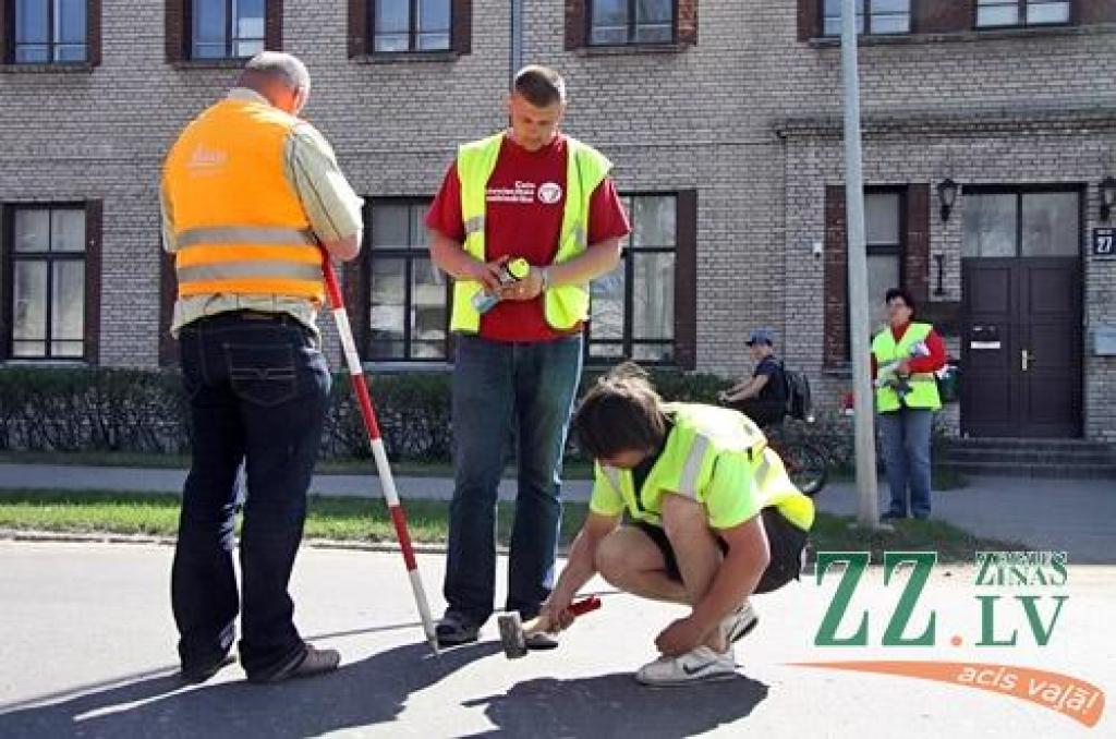 Raiņa ielas rekonstrukcija izmaksās par miljonu dārgāk; naudu ņems uz citu ielu rēķina