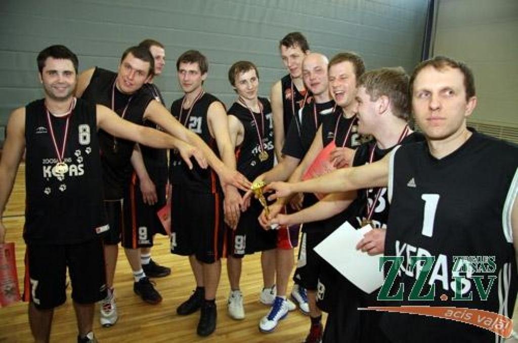 Basketbols. Pilsētas čempionu godā atkal «Ķepas Zoo.lv» (ar foto)