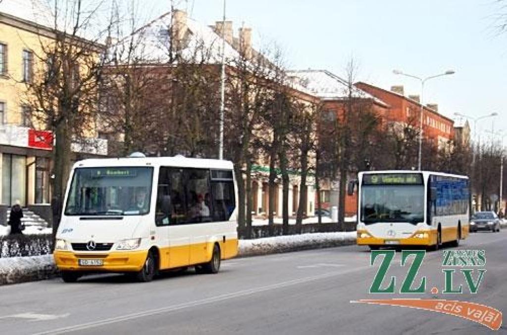 Jelgavnieki par svarīgāko pilsētā atzīst ceļus un sabiedrisko transportu