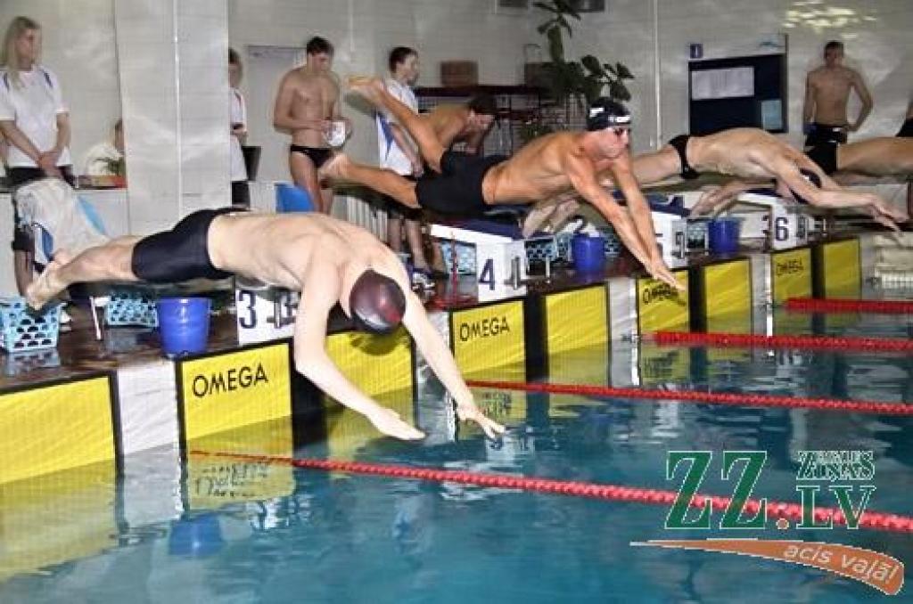 Peldēšana. Jelgavniekiem piecas zelta medaļas Latvijas čempionātā (ar foto)
