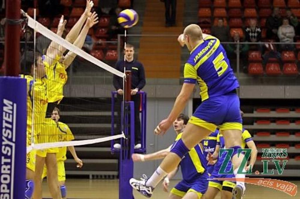 Volejbols. «Biolars» spraigā cīņā zaudē (ar foto), «Poliurs/Ozolnieki» un «Lāse-R/Rīga» uzvar
